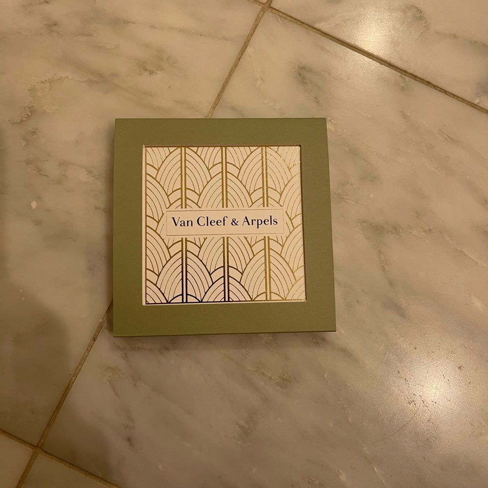 Van Cleef Shining Cloth and Box